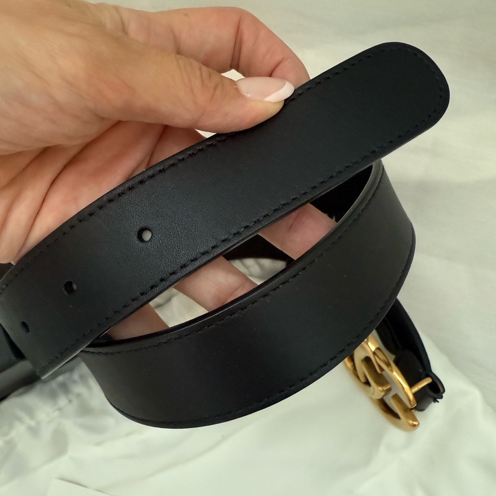 Gucci Black Belt with Gold GG Buckle - Picture 3 of 4